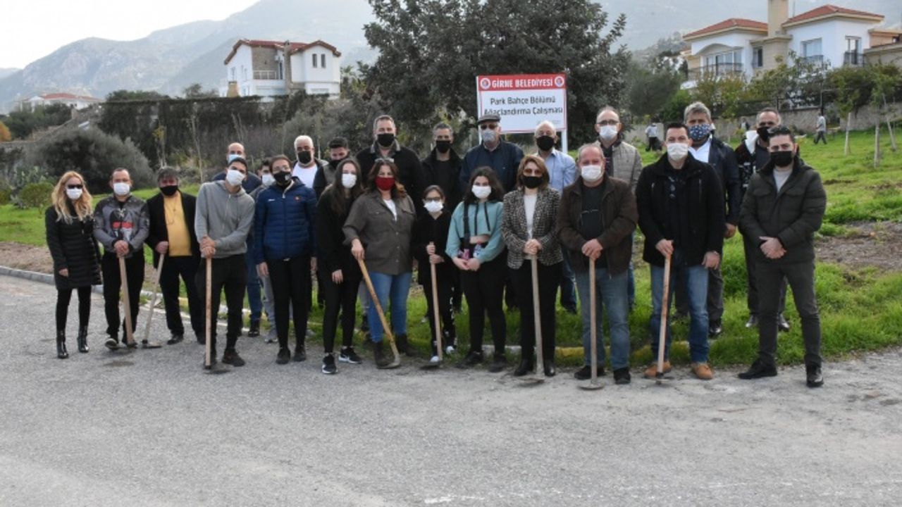 Girne Belediyesi Bellapais’te fidan dikti