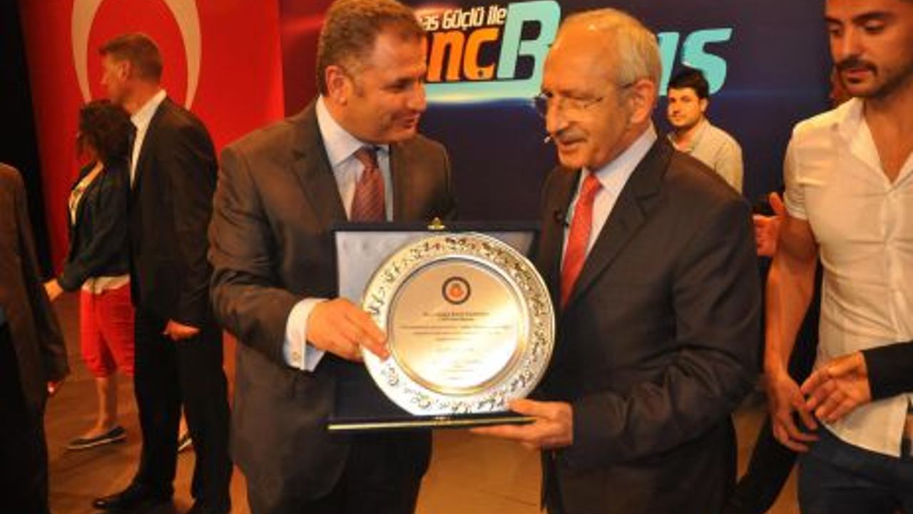 “Abbas Güçlü ile genç bakış” proğramı DAÜ’de gerçekleştirildi