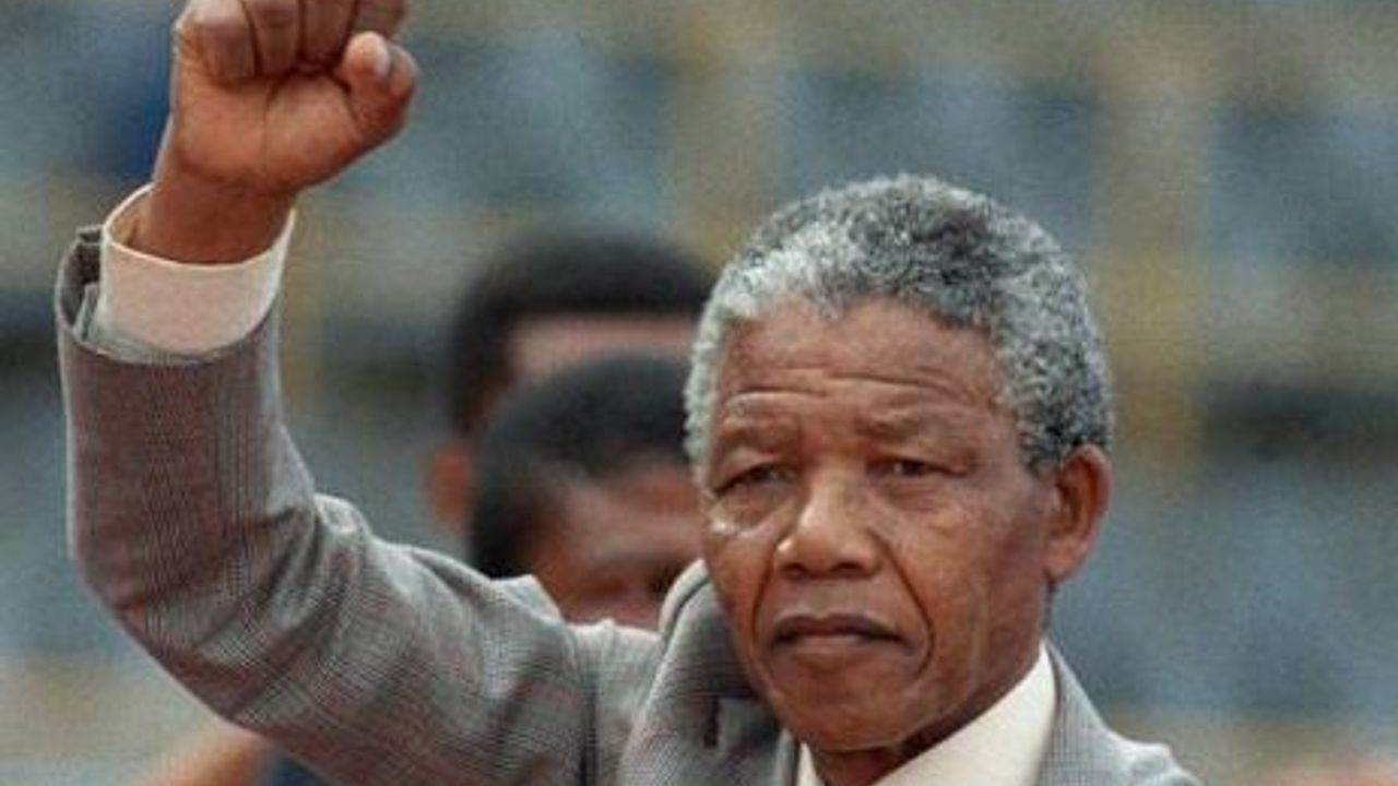 Nelson Mandela 95 Yaşında Hayata Veda Etti