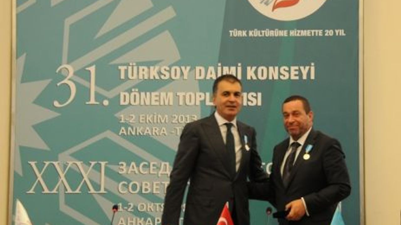  Serdar Denktaş, TC Turizm ve Kültür Bakanı Ömer Çelik ile görüştü