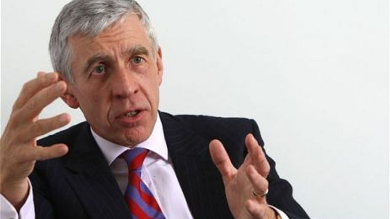 STRAW: “ÇÖZÜM, ADANIN BÖLÜNMESİ VE KIBRIS TÜRK DEVLETİNİN TANINMASIDIR”   