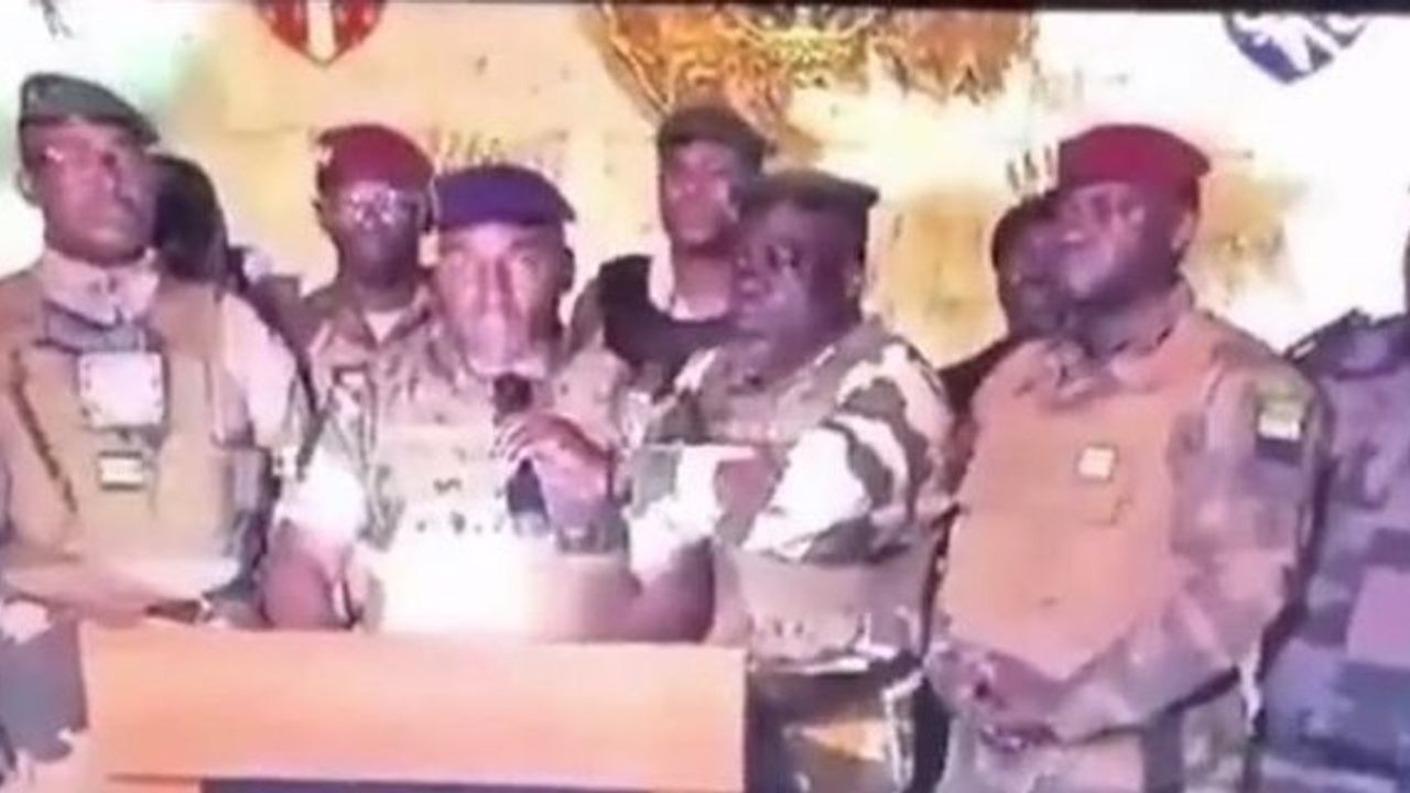 Gabon'da askeri darbe girişimi