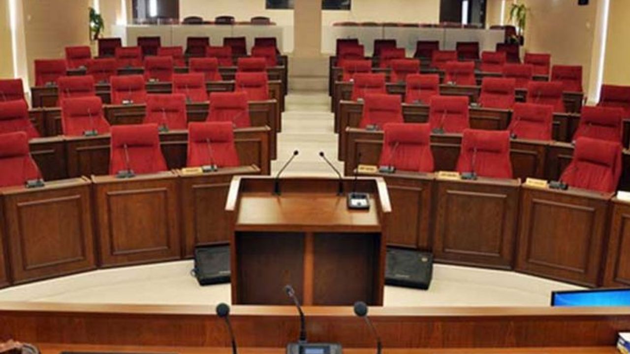 Meclisin “Olağanüstü” Toplantısı 14.00'e Ertelendi