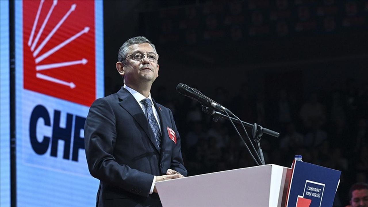 CHP, "Bay Bay Kemal!"  dedi, CHP yeni Genel Başkanı Özgür Özel oldu.