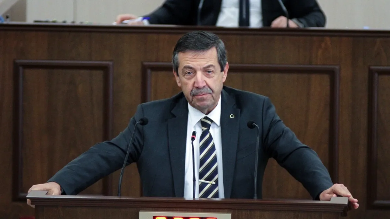 Ertuğruloğlu: Bizimle, Rumlar arasındaki ilişkiyi, Türkiye ile Yunanistan ilişkisiyle mukayese etmeyin