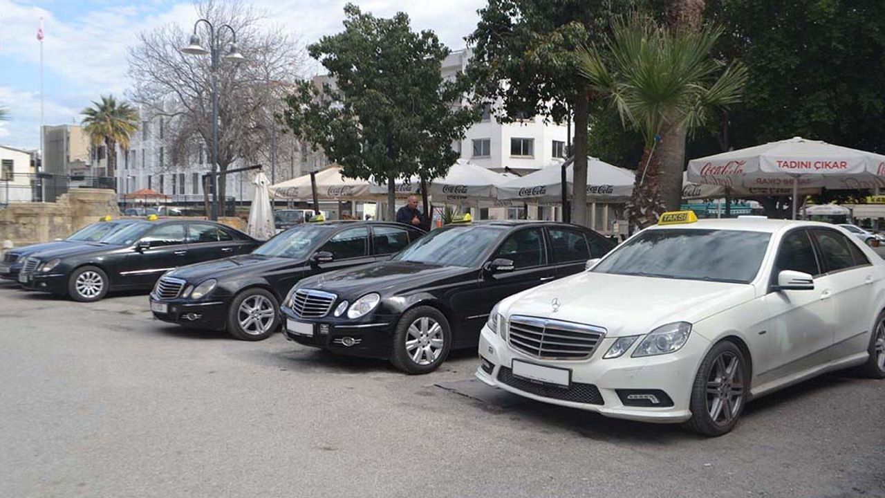 Rum Şehir Taksileri Federasyonu, yeni yasa tasarısı ile ‘korsan taksiciliğinin’ önüne geçileceğini düşünüyor