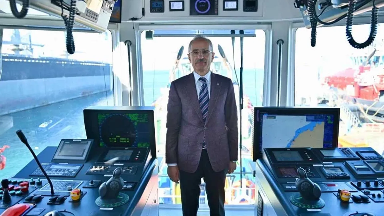 Abdulkadir Uraloğlu: KKTC'ye 'Gemi Trafik Hizmetleri Sistemi' kuruluyor