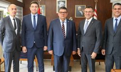 Berova, Kuzey Kıbrıs Turcell Genel Müdürü Murat Küçüközdemir ve beraberindeki heyeti kabul etti
