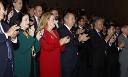Cumhurbaşkanı Tatar ve eşi Sibel Tatar, TÜRKSOY’un 30’uncu yılı nedeniyle Bakü’de düzenlenen Gala Konserini izledi
