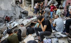 İsrail'in Gazze'ye saldırılarında ölen Filistinlilerin sayısı 20 bin 57'ye yükseldi