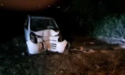 Elektrik direğine çarpıp kaçan sürücü yakalandı!