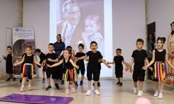 SOS Kreş ve Anaokulu'ndan renkli dans gösterisi