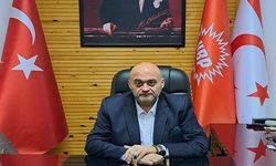 Başbakan Ünal Üstel, Nahit Öncü’yü hastanede ziyaret etti