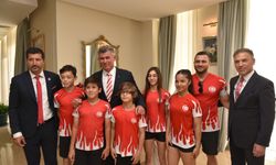 TC Lefkoşa Büyükelçiliği’nde sporcu gençlere resepsiyon verildi