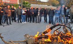 Narenciye üreticileri, Güzelyurt Terminal Binası önünde eylem yapıyor