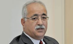 İzzet İzcan: Gerginlik politikası yerine, insan hak ve çıkarları savunulmalı