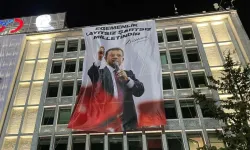 Ekrem İmamoğlu'nun bulunduğu pankart ve afişler yasaklandı