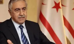 Eski Cumhurbaşkanı Mustafa Akıncı: Aday değilim