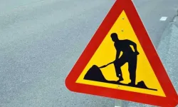 Asfaltlama çalışmaları nedeniyle Yavuz Gonnolu Sokak trafiğe 10 gün süreyle kapanacak