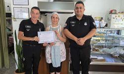 Gazimağusa Belediyesi’nden hijyen koşullarına uyan ve yasal mevzuata uyan işletmelere “Teşekkür Belgesi”
