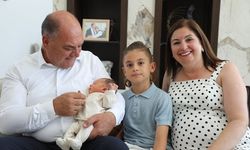 Karavezirler, ikinci kez dede oldu