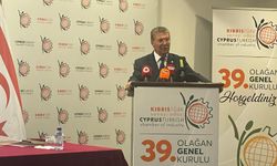 Üstel: Siyasi istikrarla projeleri birer birer hayata geçiriyoruz