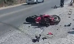 Vana çarpan motosiklet sürücüsü hastaneye kaldırıldı