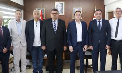 Maliye Bakanı Berova, KKTC Mücevheratçılar ve Kuyumcular Derneği heyetini kabul etti