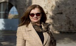 Resmiye Eroğlu Canaltay: “Toplumun çöküşü, faziletin unutulmasıyla başlar”