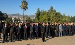 Dr. Fazıl Küçük Anıt Mezarı'nda tören: Refah ve barış dolu yarınlar için çalışmak sorumluluğumuzdur