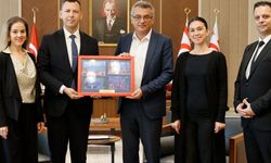 Cumhurbaşkanı Tufan Erhürman Devlet Opera ve Bale Koordinasyon Merkezi (KKTCDOB) yekililerini kabul etti