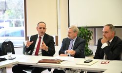 Lefkoşa’nın iki yakası ara bölgede buluştu: Harmancı, AB temsilcisi Hahn ile görüşmeyi değerlendirdi