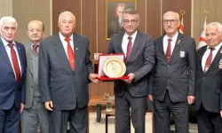 Cumhurbaşkanı Tufan Erhürman, Barış Kuvvetleri Gaziler Derneği heyetini kabul etti