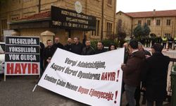 Kamuda yetkili sendikalardan Turizm Bakanlığı önünde eylem