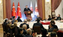 Öztürkler, Kurtulmuş’un daveti üzerine, Şehit Aileleri ve Gaziler İftar Programı’na katıldı