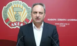 AKEL: İngiltere, Kıbrıs'taki garanti sisteminin kaldırılmasıyla ilgili tezinde tutarlı kalmalı