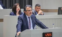 Akansoy’dan Erturğruloğlu’na “Özgürgün” hatırlatması