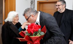 Tufan Erhürman’dan Yaşlılar Haftası’nda anlamlı ziyaret