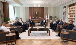 Cumhurbaşkanı Tufan Erhürman, KTFF başkanı ve yönetim kurulu üyelerini kabul etti