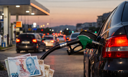 Akaryakıta bir haftada ikinci zam: Benzine 6 TL daha eklendi