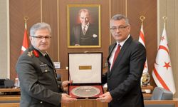 Cumhurbaşkanı Tufan Erhürman, Kara Kuvvetleri Komutanı Orgeneral Metin Tokel'i kabul etti