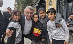 Cumhurbaşkanı Erhürman, Arasta'da yurttaşlarla bayramlaştı