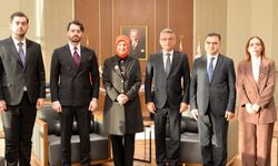 Cumhurbaşkanı Erhürman, Kızılay Genel Başkanı Meriç’i kabul etti