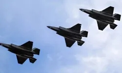 İngiltere Savunma Bakanlığı: Typhoon ve F-35 savaş uçakları gece boyunca görev uçuşu yaptı