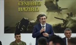Cevdet Yılmaz, Lefkoşa Eşref Bitlis Kışlası’nda düzenlenen iftarda Mehmetçik ile bir araya geldi