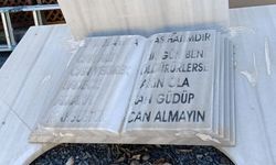 Mezar taşındaki vasiyet: “Can alıp can vermek sadece Allah’a mahsustur”