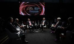 Antalya Diplomasi Forumu kapsamında "Belirsizliklerin Yönetilmesinde Stratejik İletişim" paneli düzenlendi