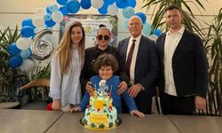 Töre ailesinde doğum günü sevinci