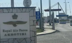 İngiltere’den Kıbrıs’taki üsler için net mesaj: Müzakere edilemez