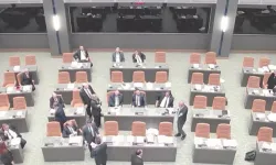 Meclis’te CTP milletvekilleri Üstel konuşurken salonu terk etti